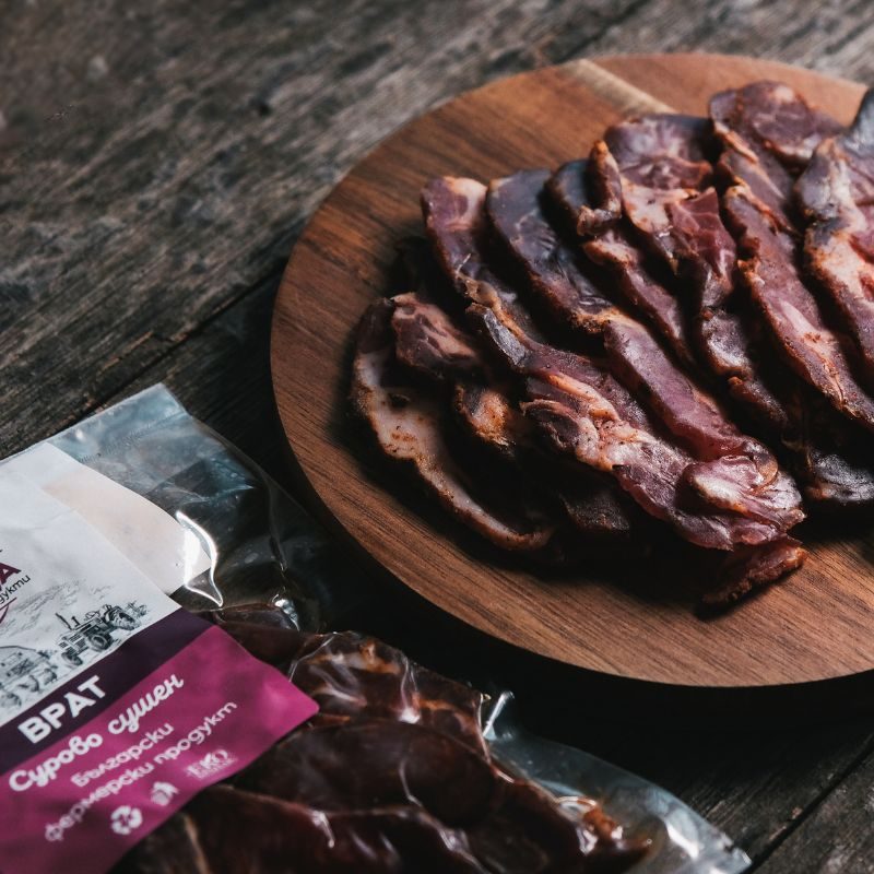 Сурово сушен свинки врат